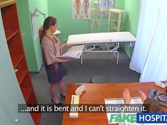 FakeHospital Azgın saleswoman bir anlaşma çarpar