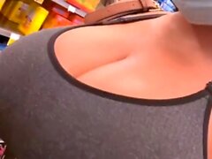 Black Tits Workout - Ebony BBW con Monster Tets che salta