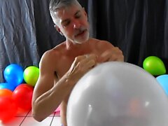 Balon oyun ile azgın gay dilf Richard Lennox