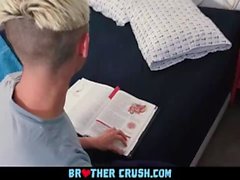BrotherCrush - Lehren meines kleinen Stiefbruders zum Ficken