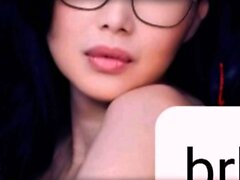 Masturbazione della striscia di webcam asiatica amatoriale