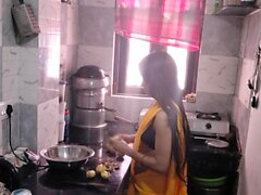 Hot Desi Bhabhi Kitchen Sex con marido