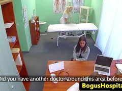 Bigtit Patient fingerfucking Pflegenden Möse