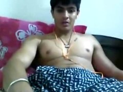 Hung Pênis Não Circuncisado indianos cara Wanking na Cam