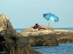 Öffentlicher Voyeur Sex im Freien abspritzen am Strand