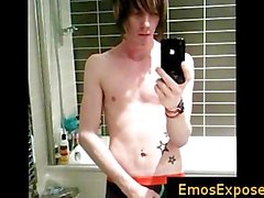 Tatooed эмо Twink selfshot в зеркальном часть2