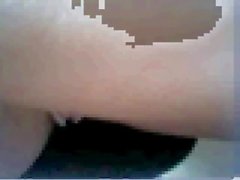 Muchacha Arábico muestran cuerpo y Finguring en la webcam