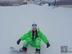 スキー 場 で 露出 スノーボード し て み まし た。 ゲレンデ の 端 で 、 スキーウェア を 着 ながら 中出し セックス。 日本人 カップル/素人/パイパン/スタイル 抜群/巨乳/ハーフ 美女/無 修正