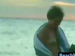 Personen Tanning An Einem Nude Beach