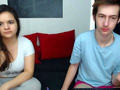 Cute Teen Show Titten auf Webcam