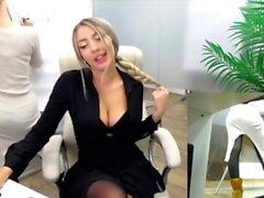 Kaunis blondi brunette lesbo toiminta