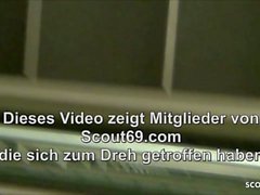Deutsch Schülerin Immobilien Öffentliche Dreier in der Schule Treppe