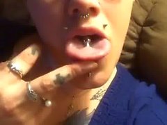 Fuck you Fuck Off - Piercing Mädchen 3sek - PunXXX