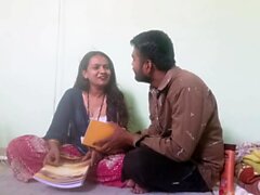 El sexo casero más romántico de la pareja india con esposa desi