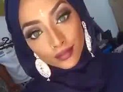 Uk hijabi cum face