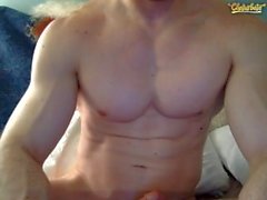 Muscle guy sur cam (3)