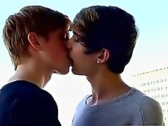 Gay films de sexe de vacances Dakota Fucks Son Cum Into Elie!