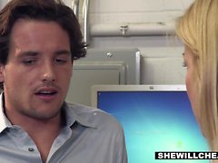 SheWillCheat - Busty MILF patron Fucks nouvel employé