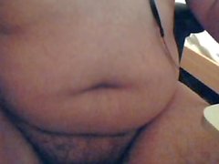 Cumming gordinho cabeludo e jogar ass