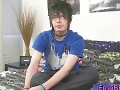 Pierced а татуировками гей Emo Wanking part5