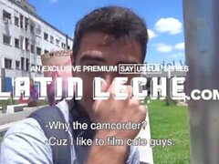 Latin Leche - Innocent Wanking si trasforma in un appassionato stile POV battuto con straniero cornea