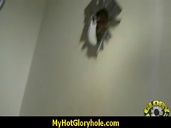 Boynuzlanmıştı kocacığım gloryhole 28. siyah cock sucks