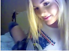 Cute blonde Sur la WebCam trois