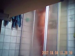 Vids ocultos de la ducha de la leva amaing adolescente en la ducha