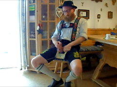 Bayernbursch обрезные и кончаю в Lederhosen