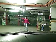 Чехия девушка Елены трахнул во паркинг